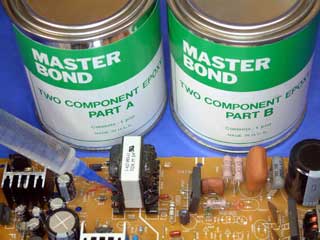 Master Bond-Produkte werden für Anwendungen in den Bereichen Verklebung, Dichtung, Beschichtung, Verguss-, Umhüllung und Tränkung eingesetzt.